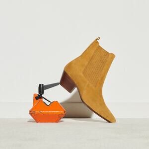 Sandro Leather Ankle Boots With Elastic - 38 Us 7.5 Ambre